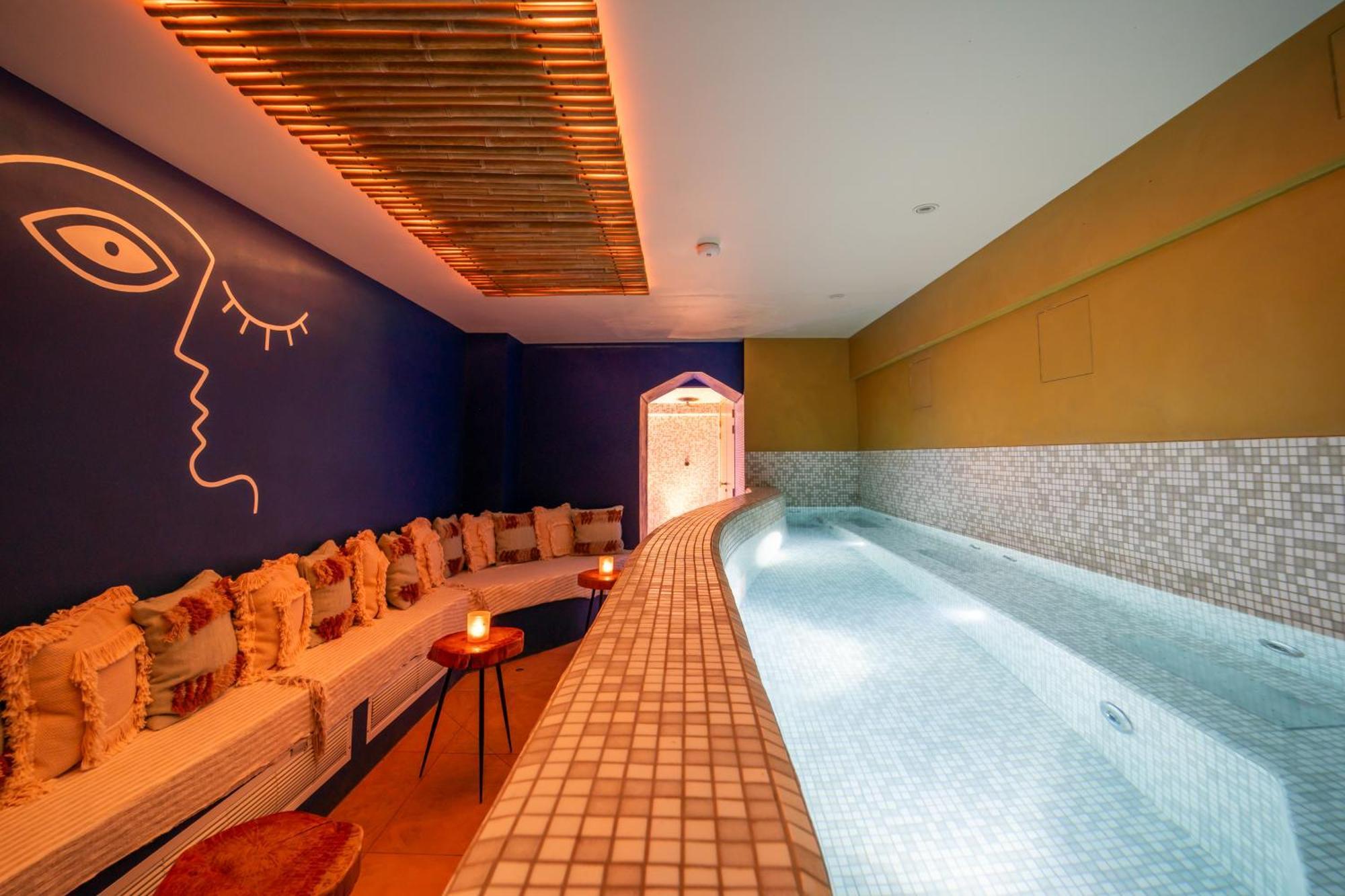 La Finca Hotel & Spa Париж Экстерьер фото
