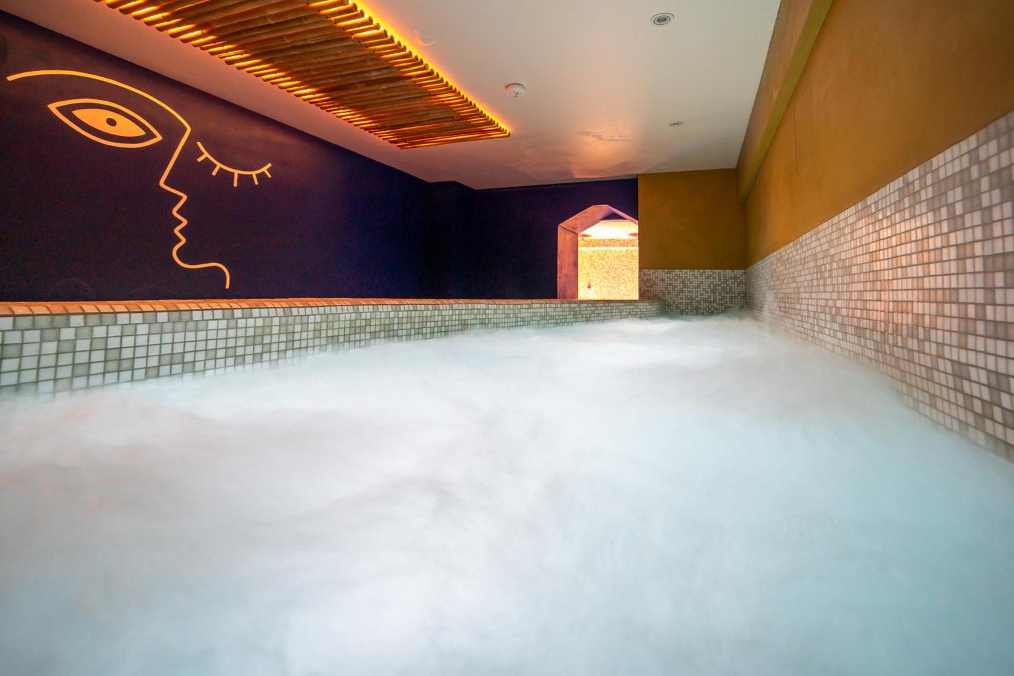 La Finca Hotel & Spa Париж Экстерьер фото